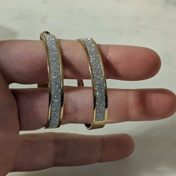 Jewelry - Shiny fashion gold hoop earrings ( Large size)